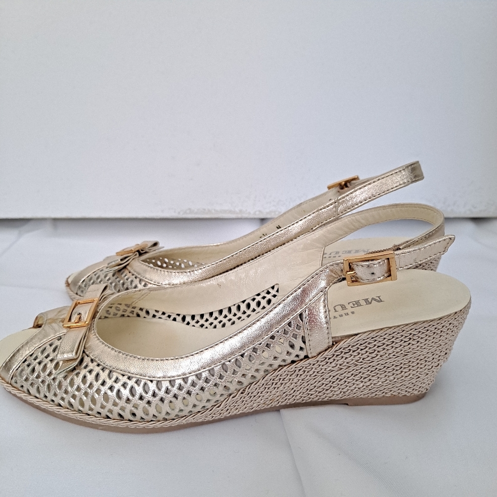 Sesto Meucci Wedge Sandal Italian Leather Gold Bow 8.5 - Picture 5 of 9